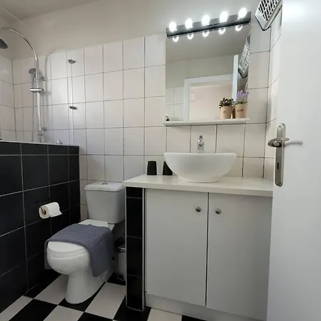 Kazerma ηομε עיר רודוס