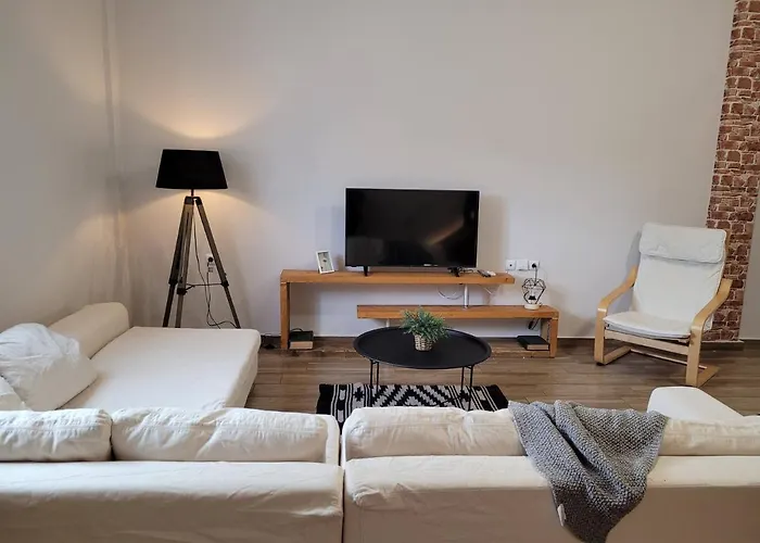 Kazerma ηομε Rhodes City